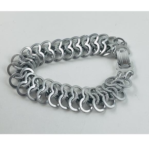 VTG West Germany Silver Tone Loop Link BRACELET Lightweight Infinity Hearts Knot - Picture 1 of 12